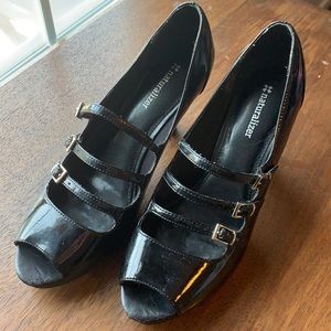 Naturalizer Strappy Open-toe Heels